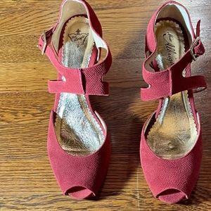 Miss Albright Red Suede-like Wedge Shoes Size 8.5